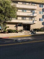 1600 Ardmore Ave, Unit 322 in Hermosa Beach, CA - Building Photo