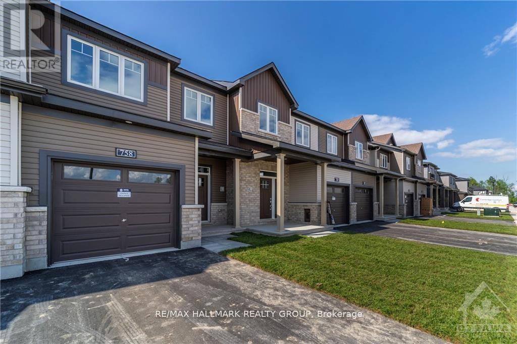 758 Jennie Trout Ter in Ottawa, ON - Building Photo