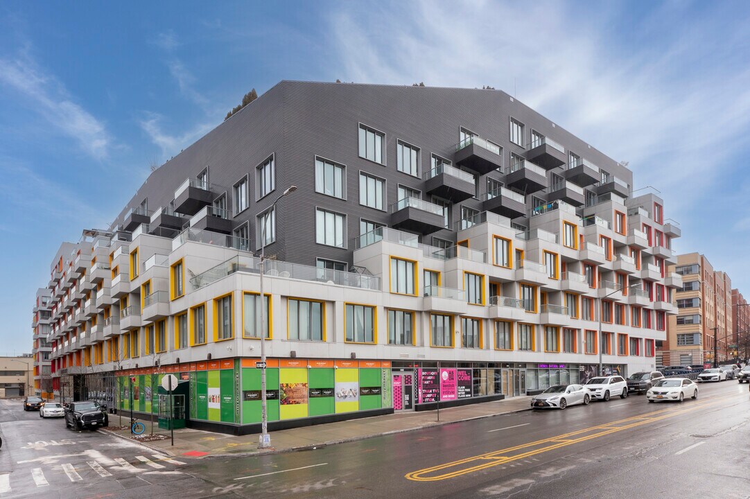 The Rheingold in Brooklyn, NY - Building Photo