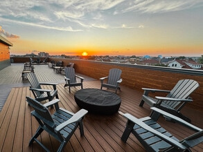 135 E Park Ave in Long Beach, NY - Foto de edificio - Building Photo