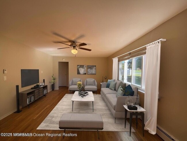 10 Laurel Pl in Eatontown, NJ - Building Photo - Building Photo