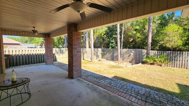 1596 Champagne Ave in Gulf Breeze, FL - Building Photo - Building Photo