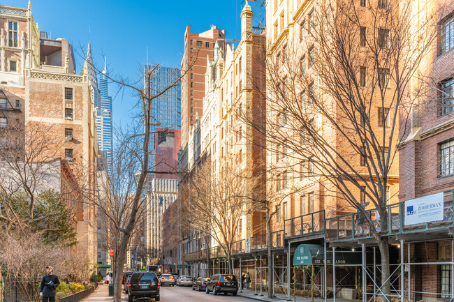 The Cloister in New York, NY - Building Photo - Building Photo