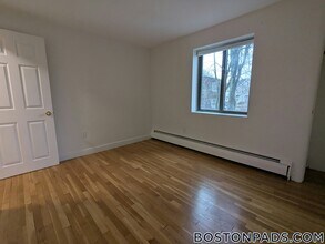 189 W Wyoming Ave in Melrose, MA - Building Photo - Building Photo