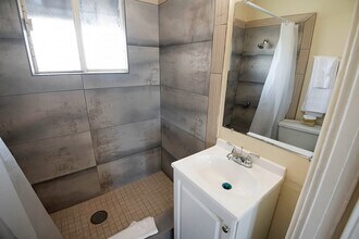 Haye's House in Los Angeles, CA - Building Photo - Building Photo