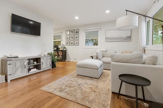 328 S 14th St in St. Charles, IL - Building Photo - Building Photo