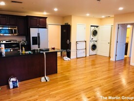 82 Fellsway W, Unit #401 Apartamentos