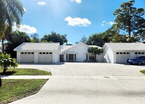 13964 Morning Glory Dr in Wellington, FL - Building Photo