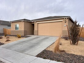 1018 Brierwood Ln in Fernley, NV - Building Photo