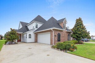 5831 Weeping Willow Dr in Lake Charles, LA - Building Photo