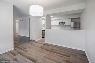 1699 Yale Pl in Rockville, MD - Building Photo - Building Photo