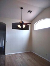 8150 N 112th Ave in Peoria, AZ - Building Photo - Building Photo