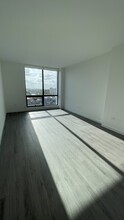 334 NW 22nd St, Unit A4 in Miami, FL - Building Photo - Building Photo