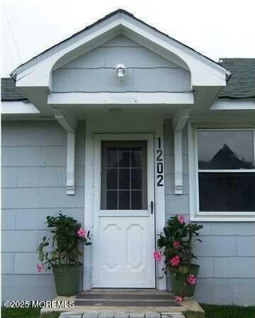 1202 Ocean Ave in Sea Bright, NJ - Building Photo - Building Photo