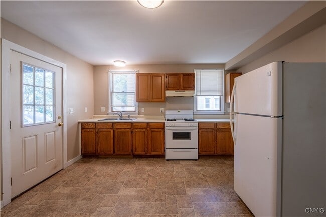 73 Loomis St in Little Falls, NY - Building Photo - Building Photo