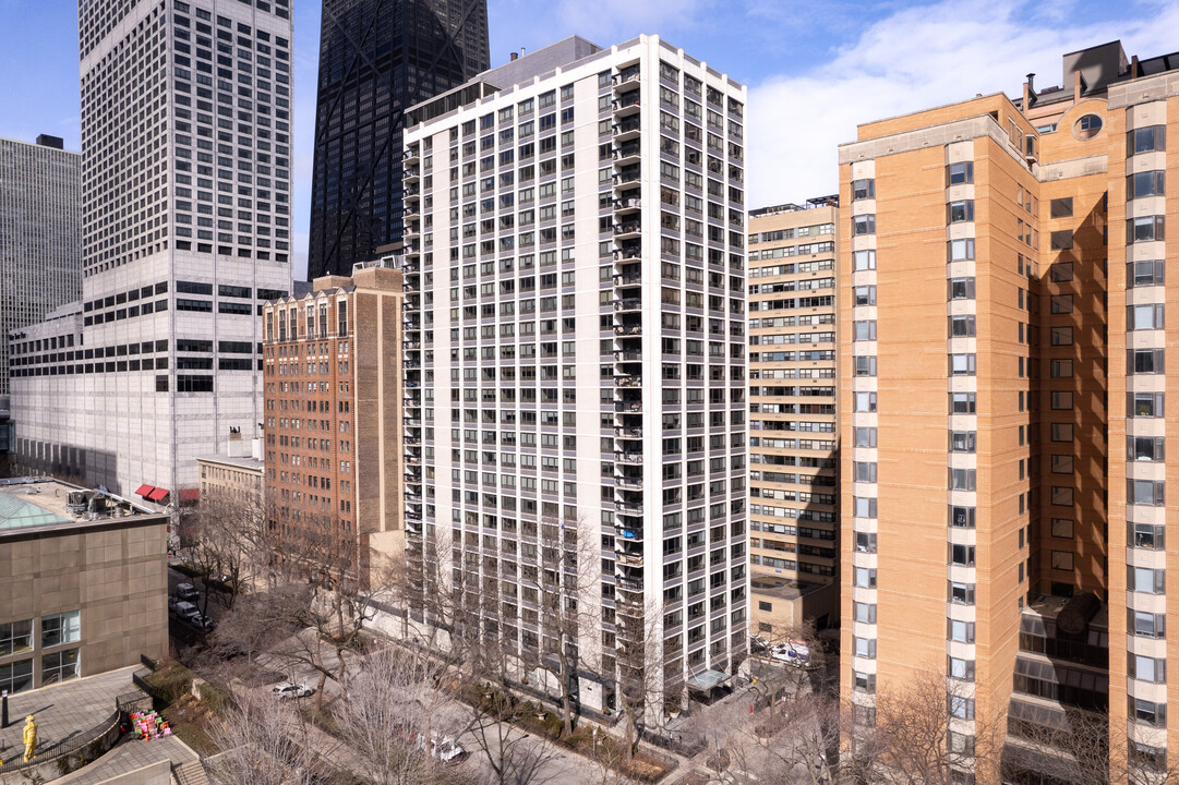 Pearson on the Park Condos in Chicago, IL - Building Photo