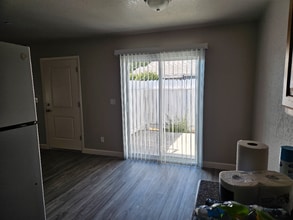 421 Tait Ave in Sanger, CA - Building Photo - Building Photo