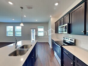 14527 Cedar Mill Dr in Bradenton, FL - Foto de edificio - Building Photo