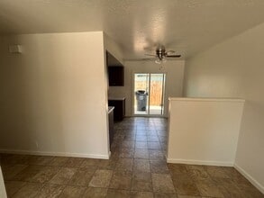 888-888 E Samoa St in Lindsay, CA - Building Photo - Building Photo