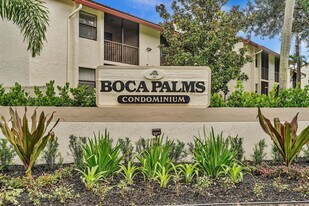 22040 Palms Way in Boca Raton, FL - Building Photo