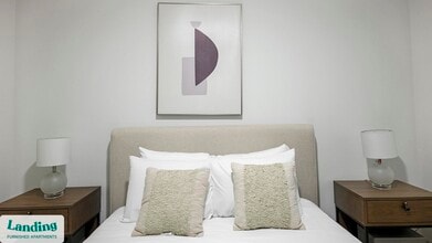 3030 Summer St, Unit 310 in Houston, TX - Building Photo - Building Photo