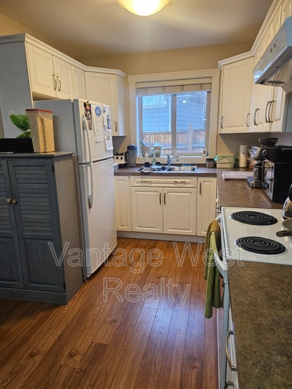 1495 Kloppenburg Rd in Kelowna, BC - Building Photo - Building Photo