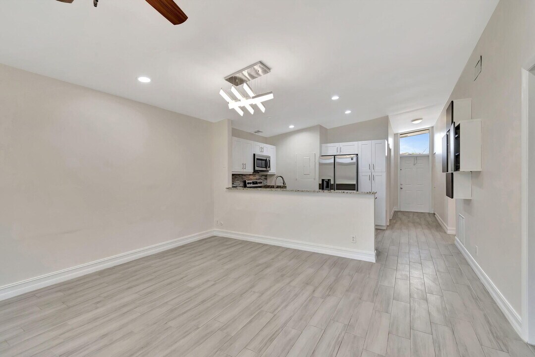 11555 Orange Blossom Ln in Boca Raton, FL - Building Photo