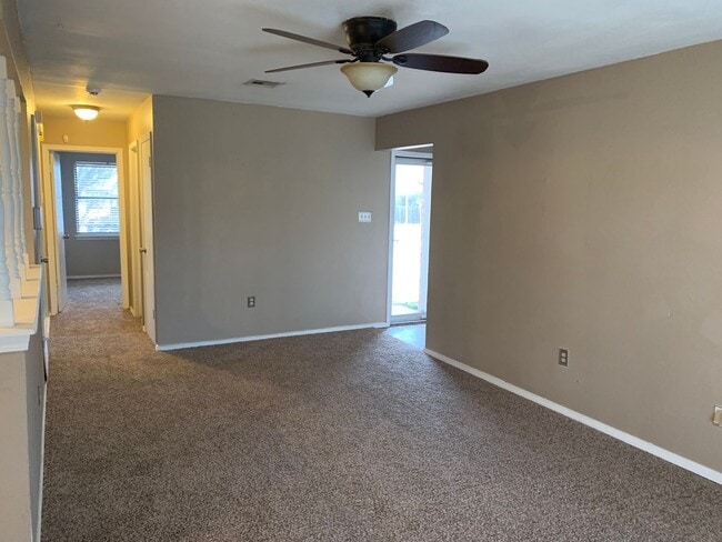 411 NE 27th St in Lawton, OK - Building Photo - Building Photo