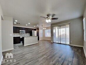 4646 N 84th Ln in Phoenix, AZ - Building Photo - Building Photo