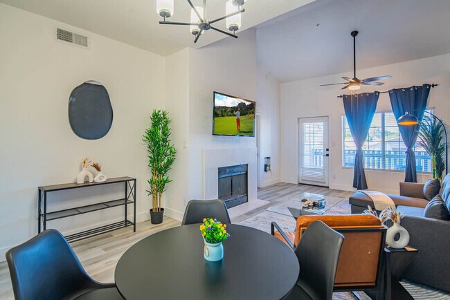 7900 E Princess Dr in Scottsdale, AZ - Building Photo - Building Photo