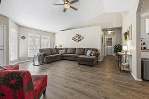 7302 Bay Meadows Dr in Nampa, ID - Building Photo