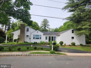 644 Kingston Terrace in Princeton, NJ - Building Photo - Building Photo
