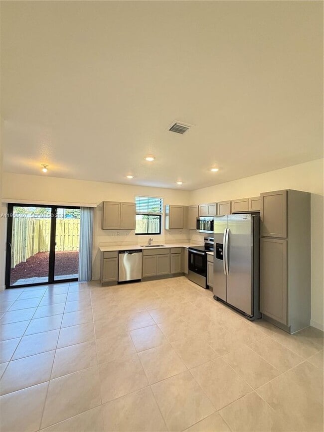 property at 323 NE 16th St