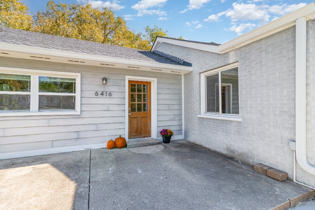 6416 Walnut Dr in Independence, KY - Foto de edificio - Building Photo