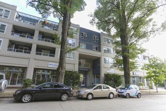 Blair Court in Vancouver, BC - Building Photo - Building Photo