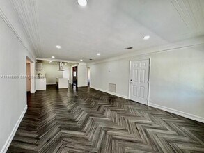 1128 SW 21st Ave in Miami, FL - Building Photo - Building Photo