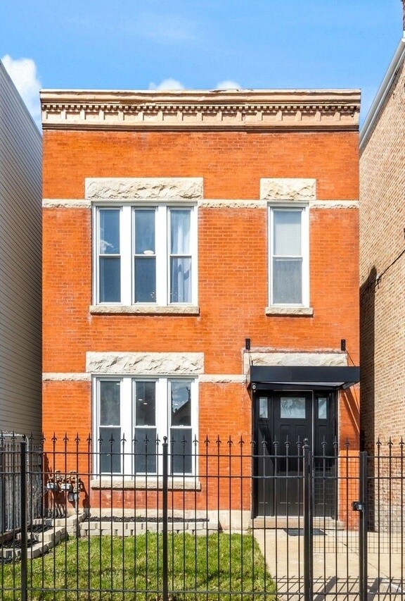 2924 W 38th Pl, Unit 2