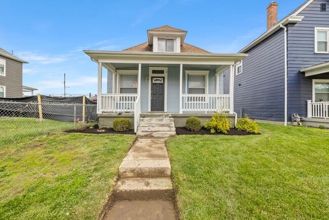property at 84 N Oakley Ave