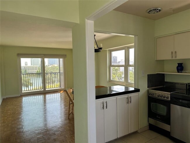 750 Burlington Ave N in St. Petersburg, FL - Building Photo - Building Photo