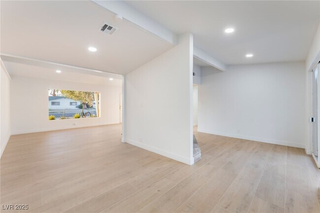 property at 548 E Oakey Blvd