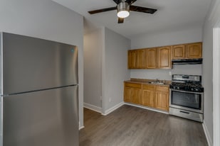 144 W Allens Ln in Philadelphia, PA - Building Photo
