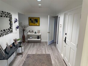 6399 SW 100th St in Miami, FL - Building Photo - Building Photo