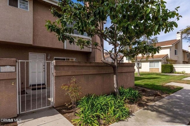 5200 Columbus Pl in Oxnard, CA - Building Photo - Building Photo