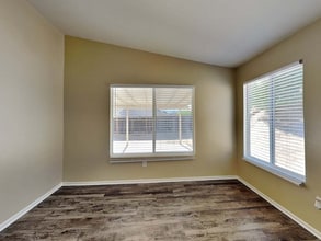 16388 Orange Blossom Way in Lake Elsinore, CA - Foto de edificio - Building Photo