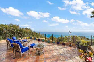 4244 Avenida De La Encinal in Malibu, CA - Building Photo - Building Photo