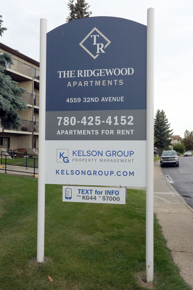 The Ridgewood Apartments in Edmonton, AB - Building Photo - Building Photo