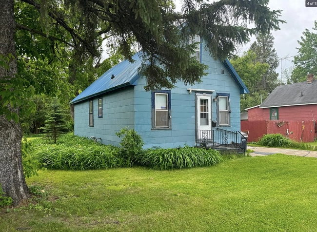 property at 924 N Stevens St