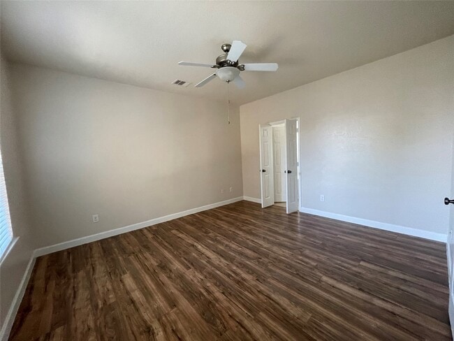 2313 Cantabria Ln