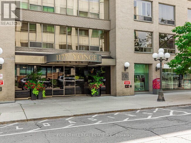 1177 Yonge St in Toronto, ON - Building Photo - Building Photo