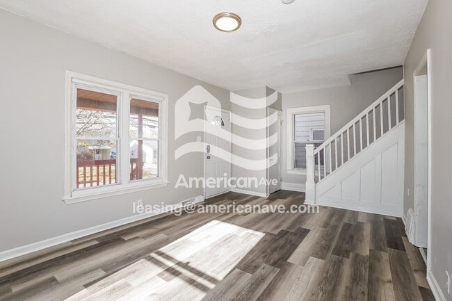 563 Garry Rd in Akron, OH - Building Photo - Building Photo